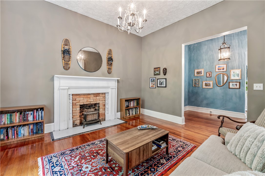 214 N 11TH STREET