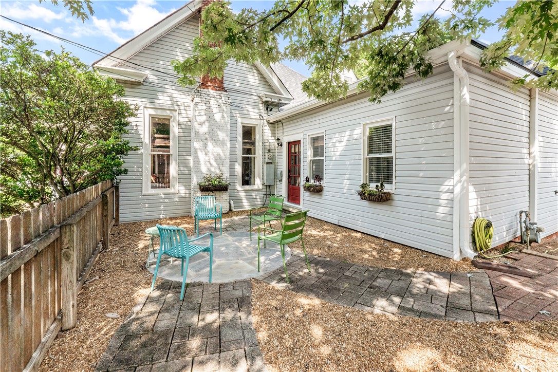 214 N 11TH STREET