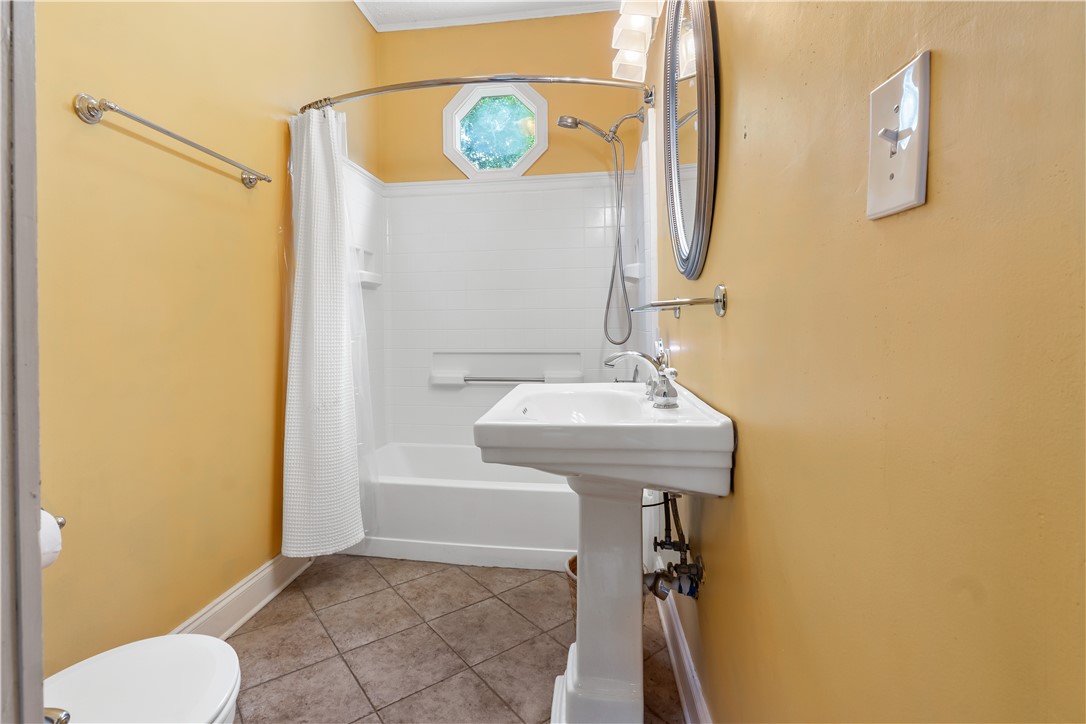 214 N 11TH STREET