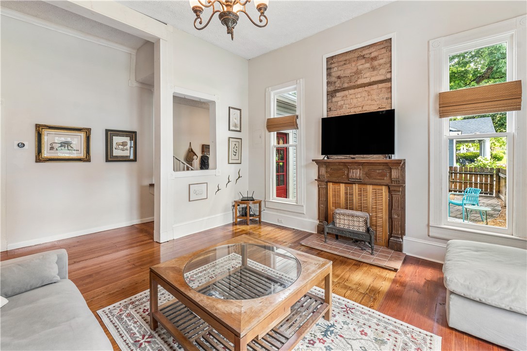 214 N 11TH STREET