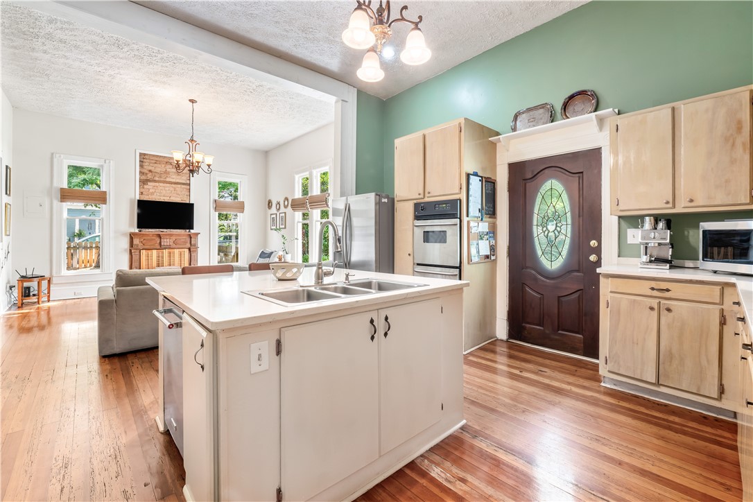 214 N 11TH STREET