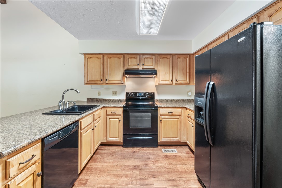 283 IVY LANE
