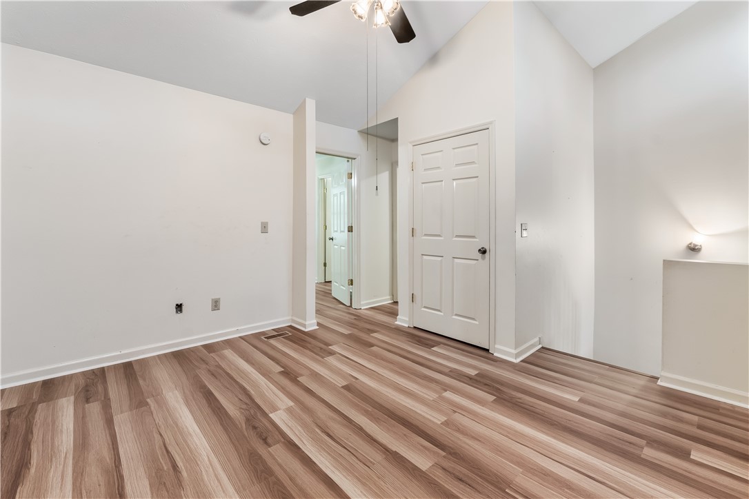 283 IVY LANE