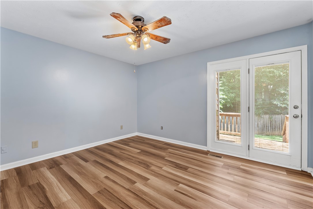 283 IVY LANE