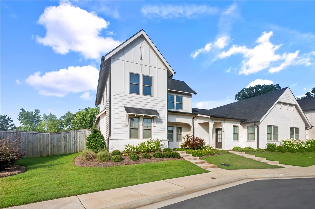 564 GREY OAK CIRCLE