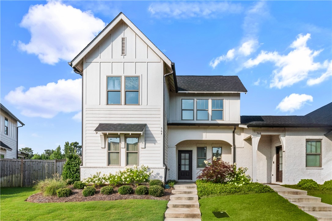 564 GREY OAK CIRCLE