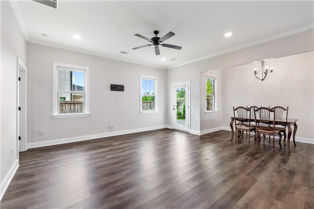564 GREY OAK CIRCLE