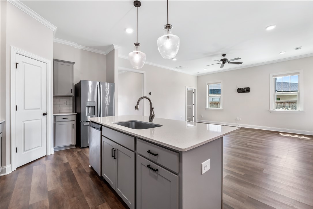 564 GREY OAK CIRCLE