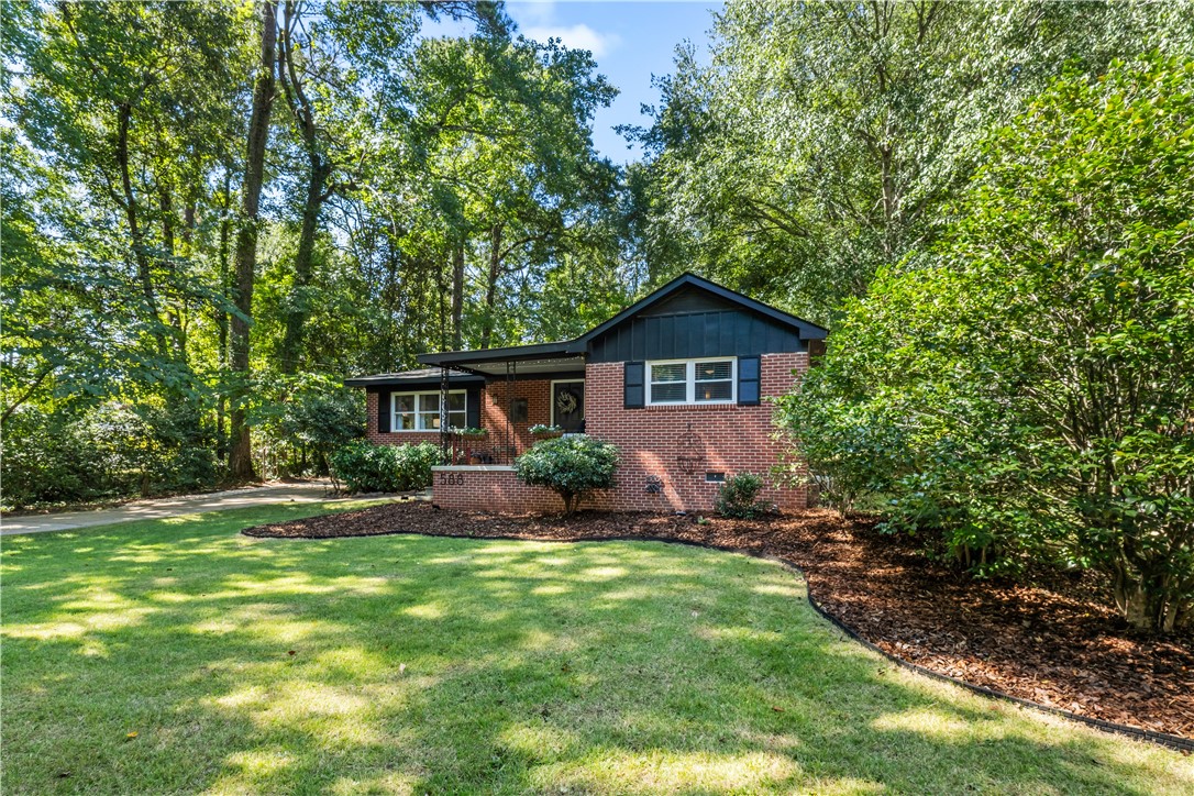 588 SHERWOOD DRIVE