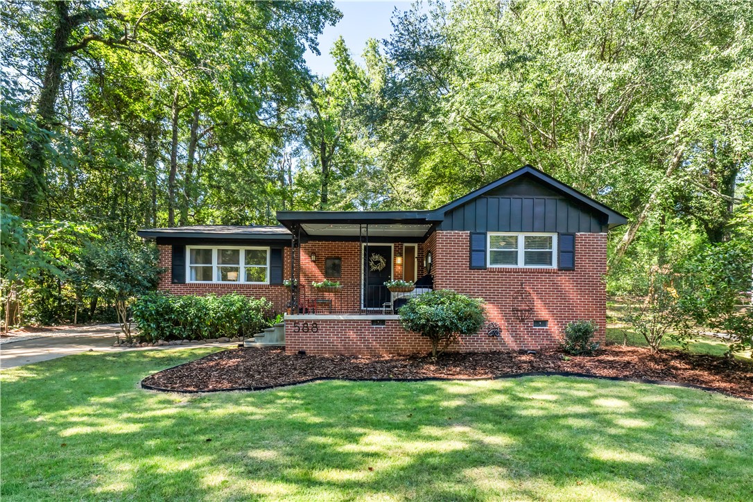 588 SHERWOOD DRIVE