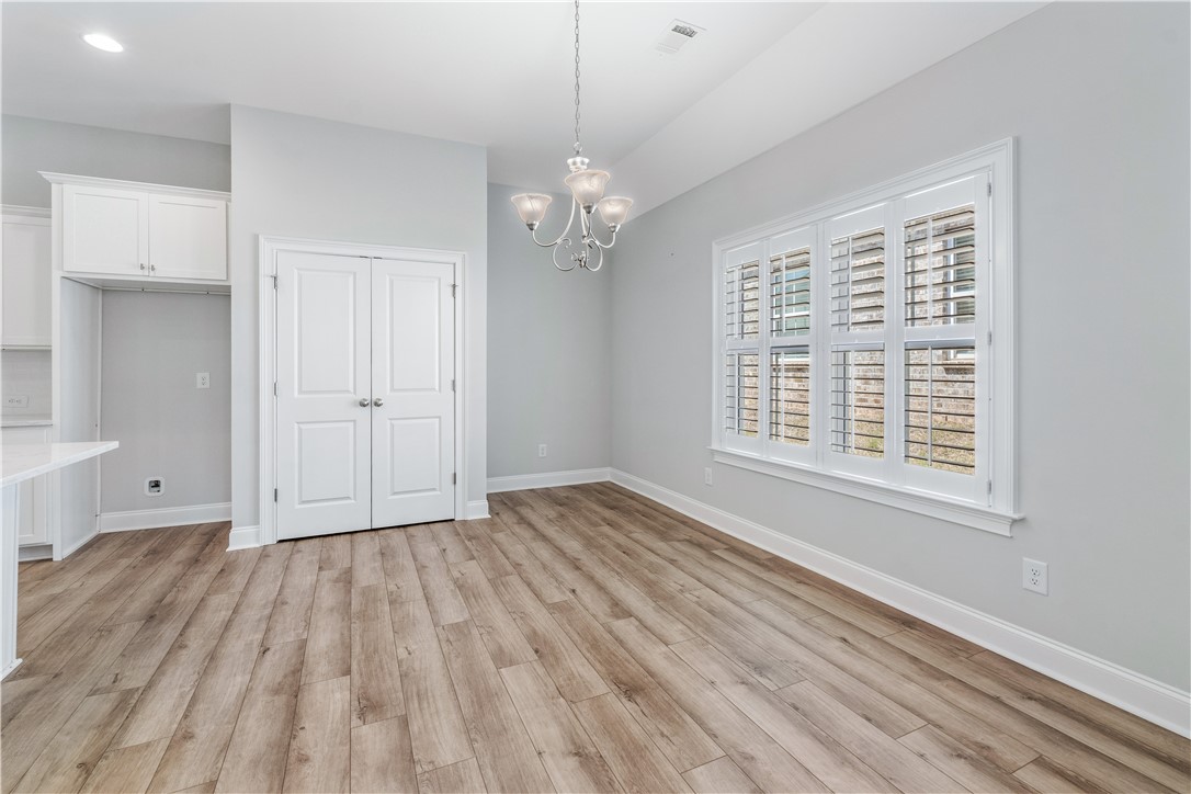 2033 ARMISTEAD LANE