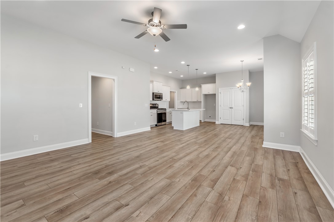 2033 ARMISTEAD LANE