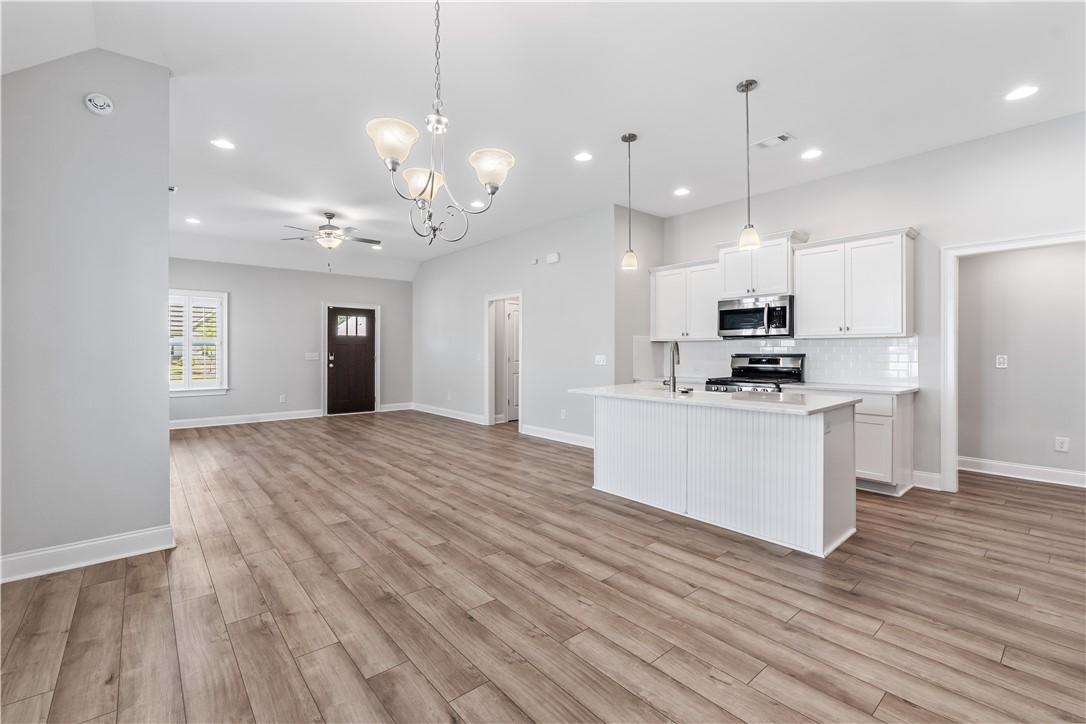 2033 ARMISTEAD LANE
