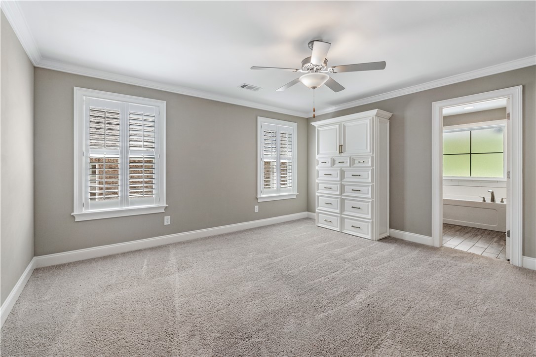 2033 ARMISTEAD LANE