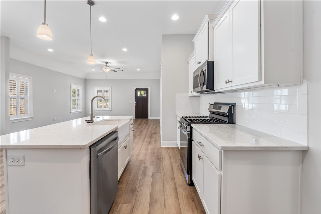 2033 ARMISTEAD LANE
