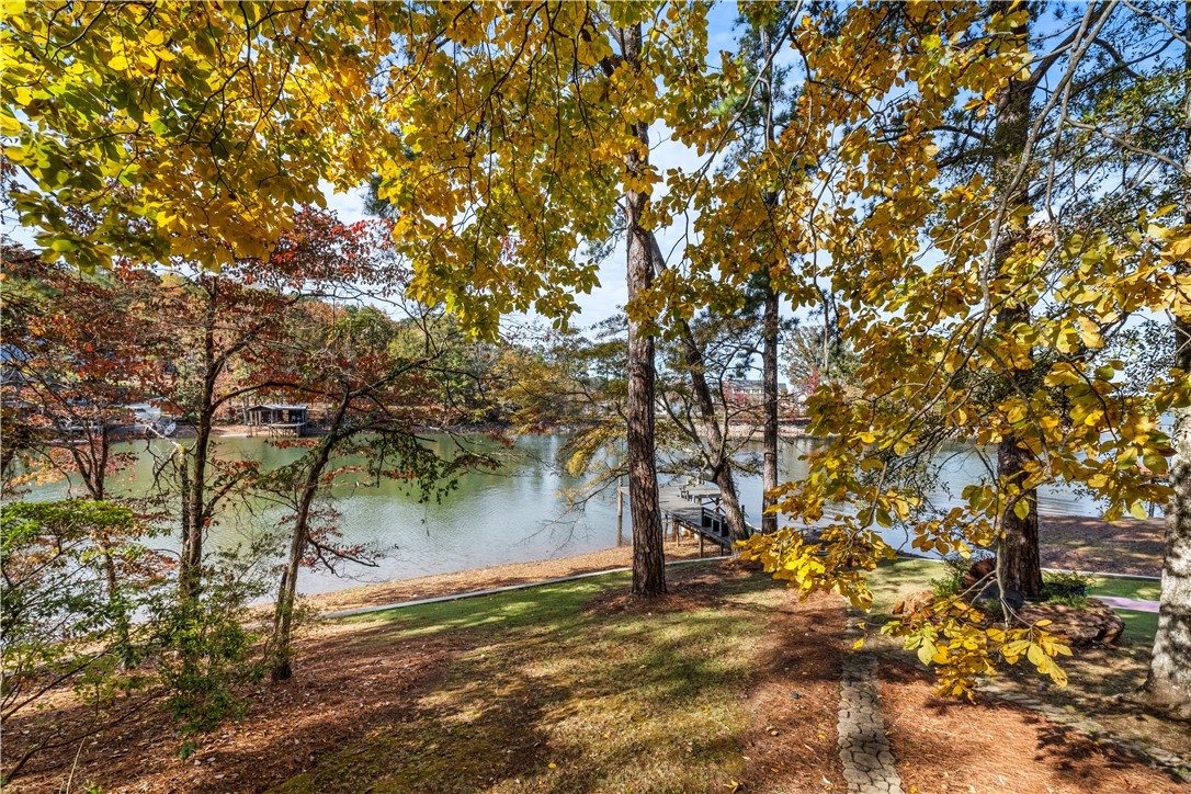 1060 ARROWHEAD ROAD