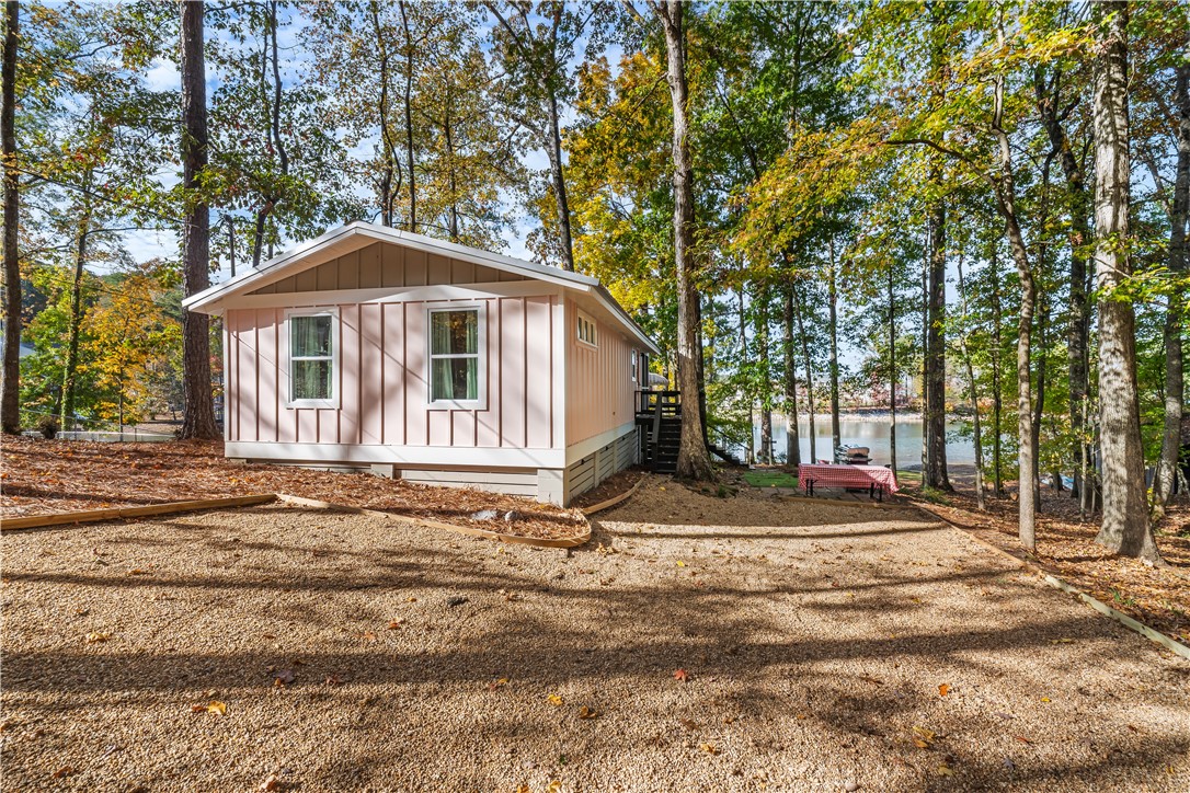 1060 ARROWHEAD ROAD