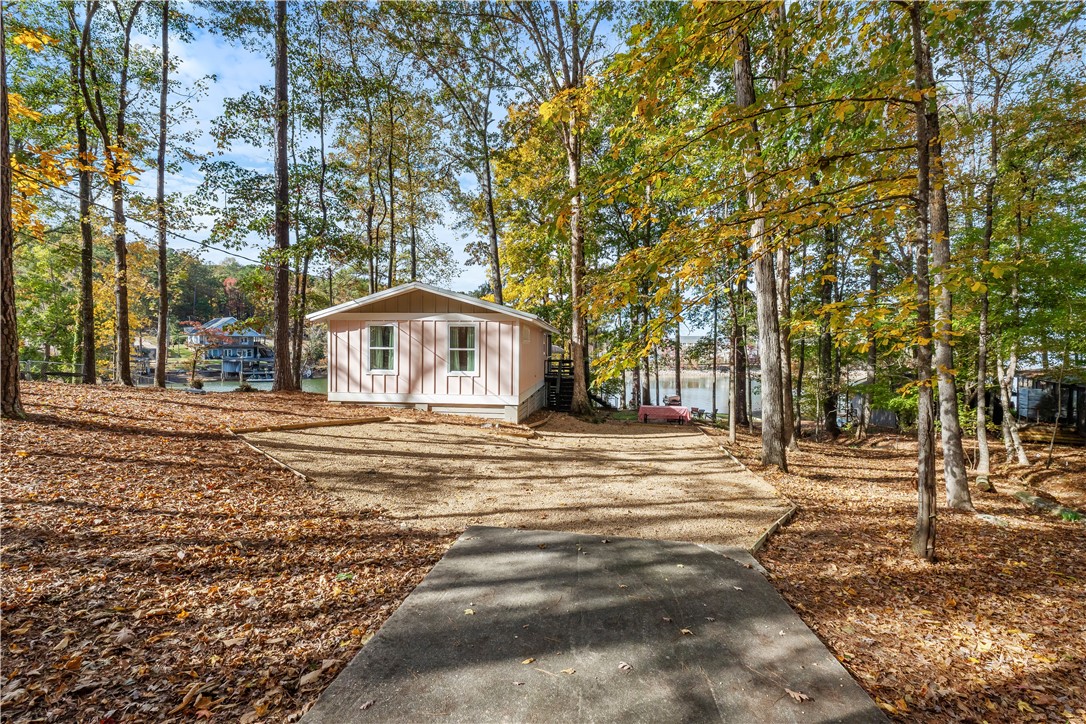 1060 ARROWHEAD ROAD