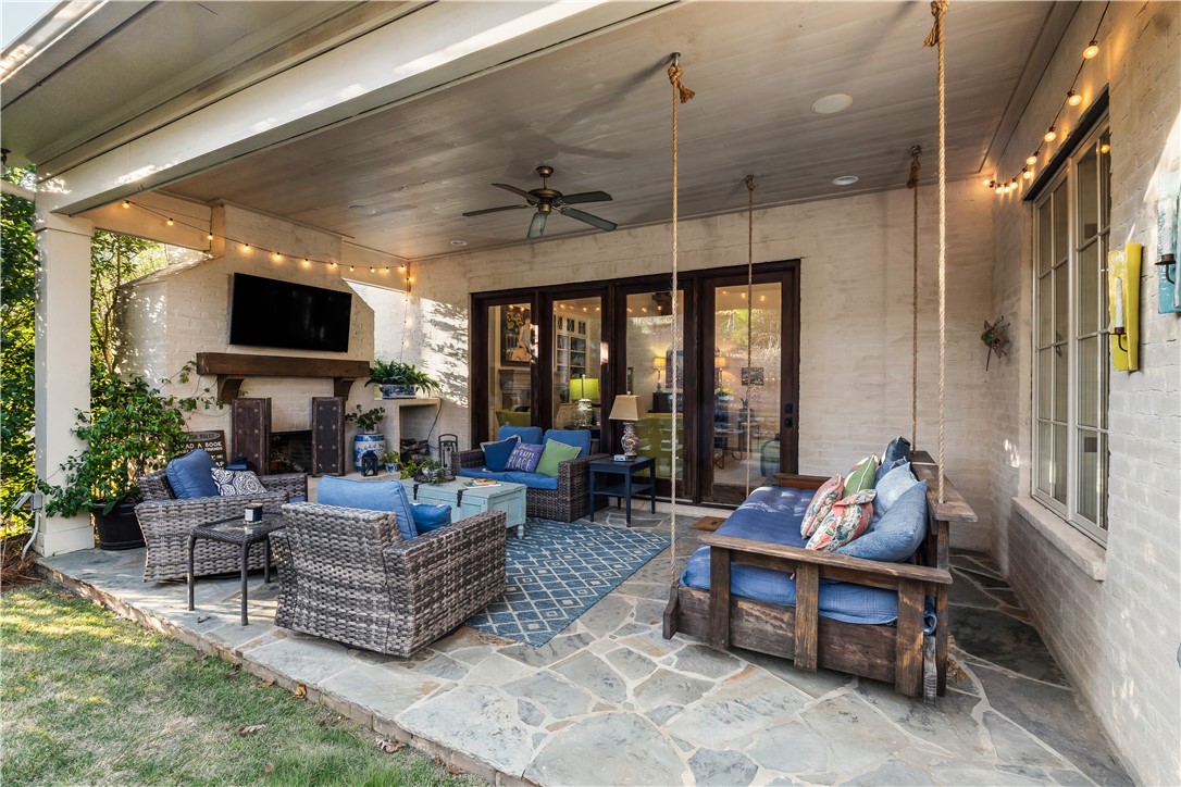 2706 CARRINGTON COURT