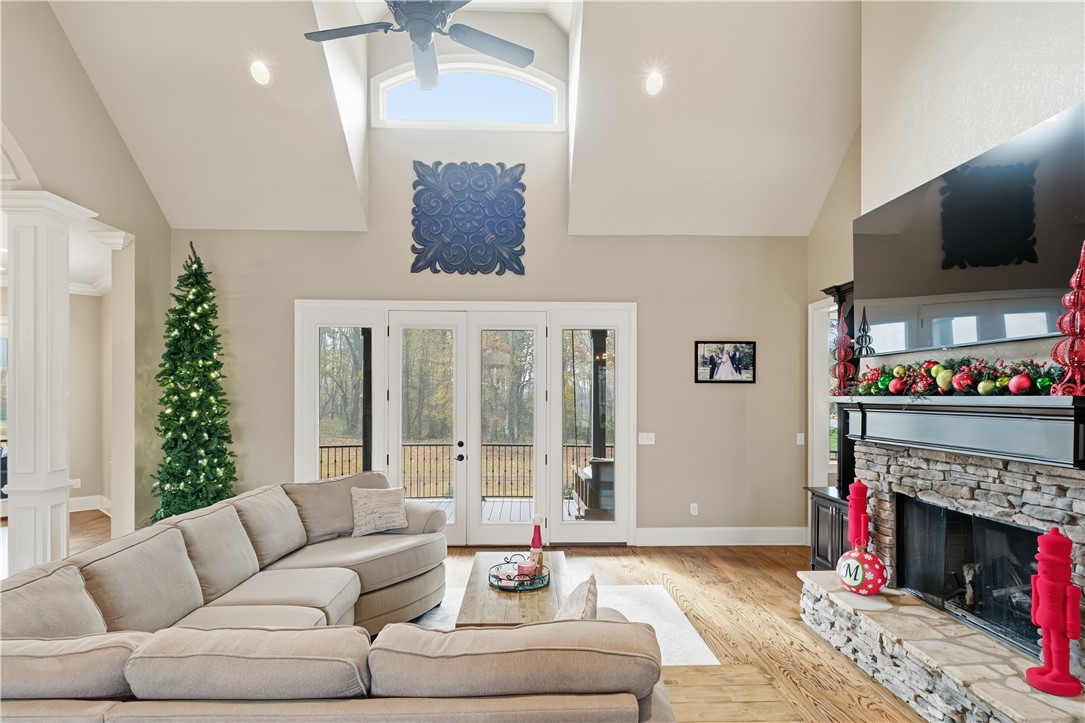118 PLAINSMAN HILLS LANE