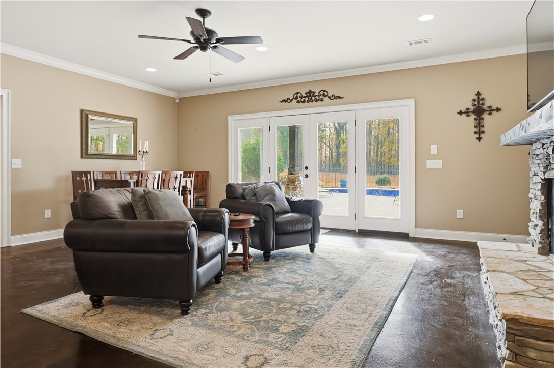 118 PLAINSMAN HILLS LANE