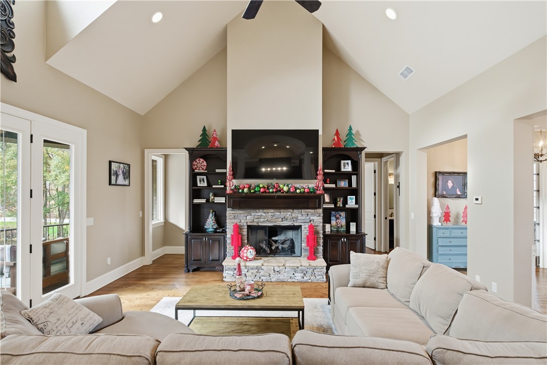 118 PLAINSMAN HILLS LANE