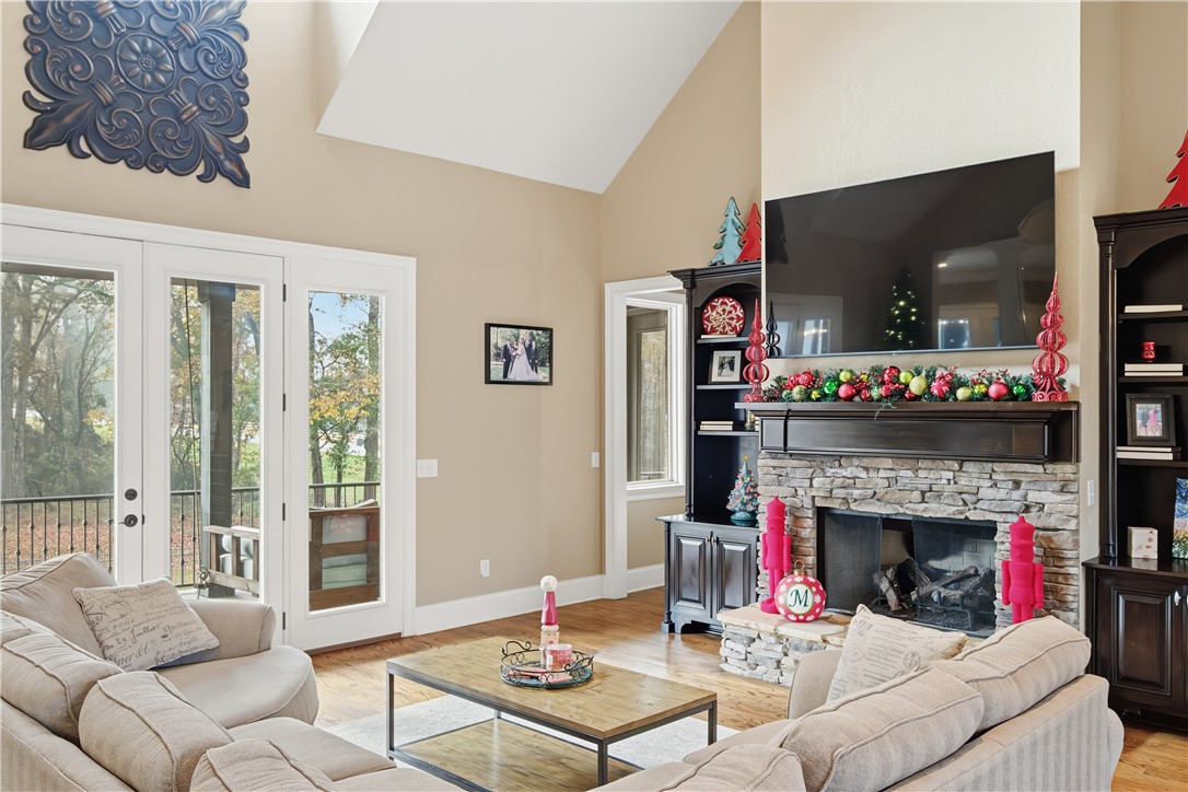 118 PLAINSMAN HILLS LANE
