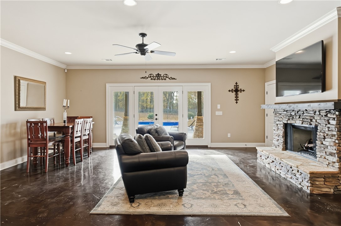 118 PLAINSMAN HILLS LANE