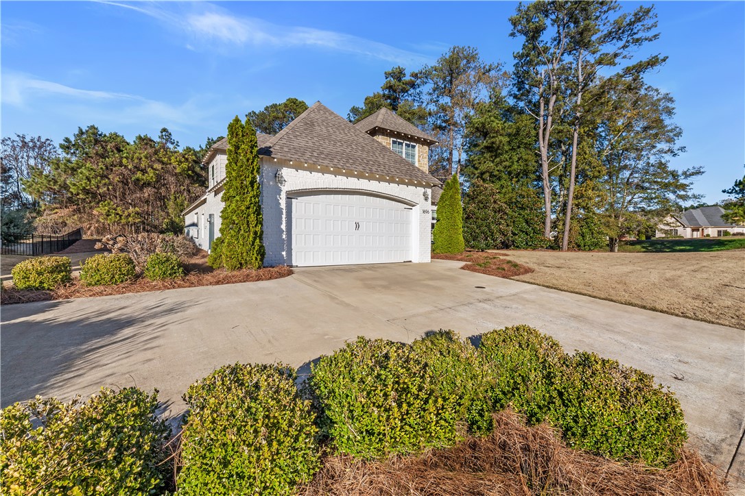 1696 OVERHILL COURT