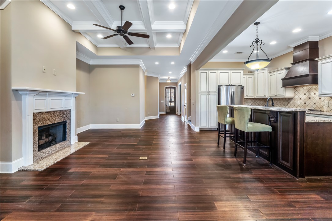 1665 EASTON COURT