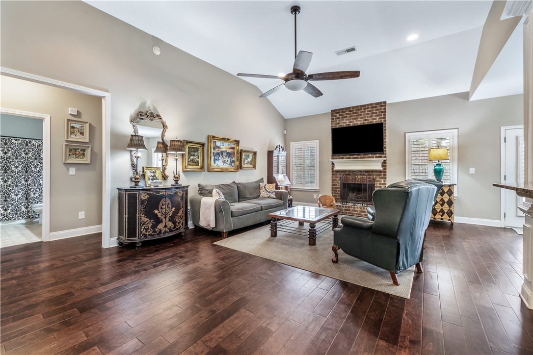 302 QUARRY PLACE
