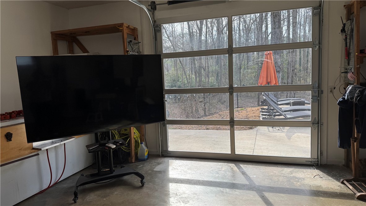 1268 HICKORY LANE