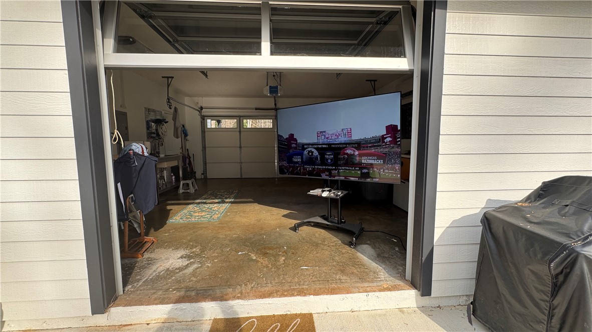 1268 HICKORY LANE