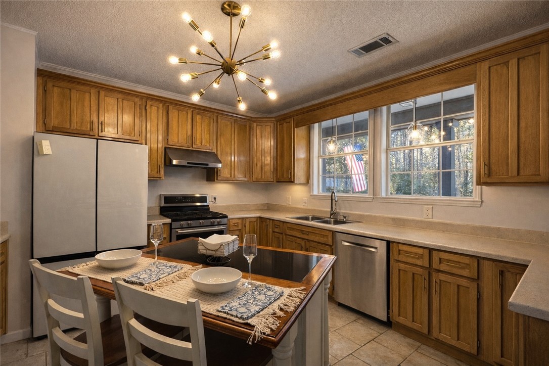 1268 HICKORY LANE