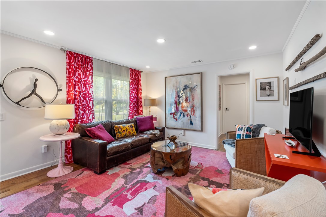 731 MERCER CIRCLE