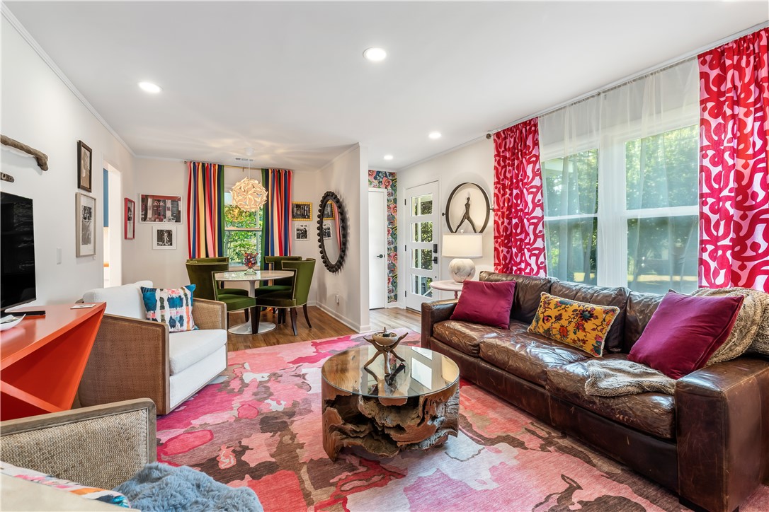 731 MERCER CIRCLE