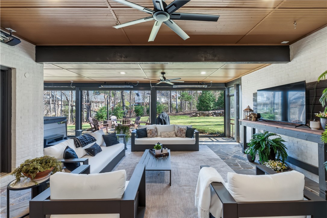 1235 WALKER CIRCLE
