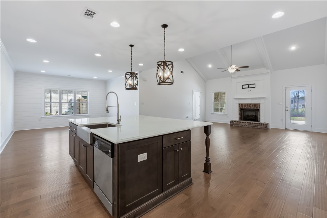 1560 CHARLIE DRIVE