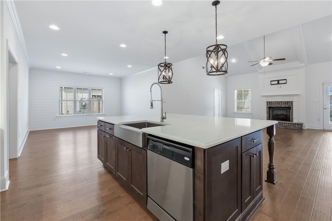1560 CHARLIE DRIVE