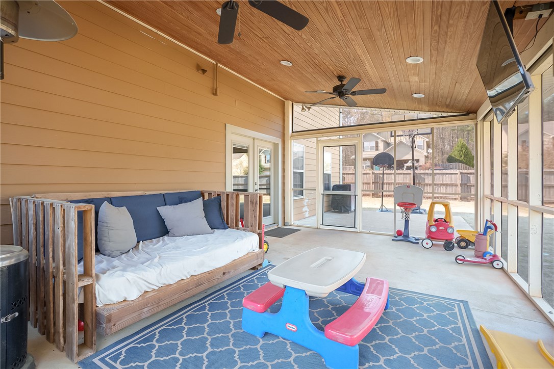 2074 FELICITY LANE