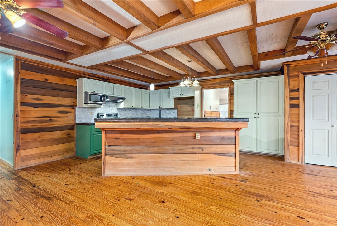107 LEE ROAD 43 N/A