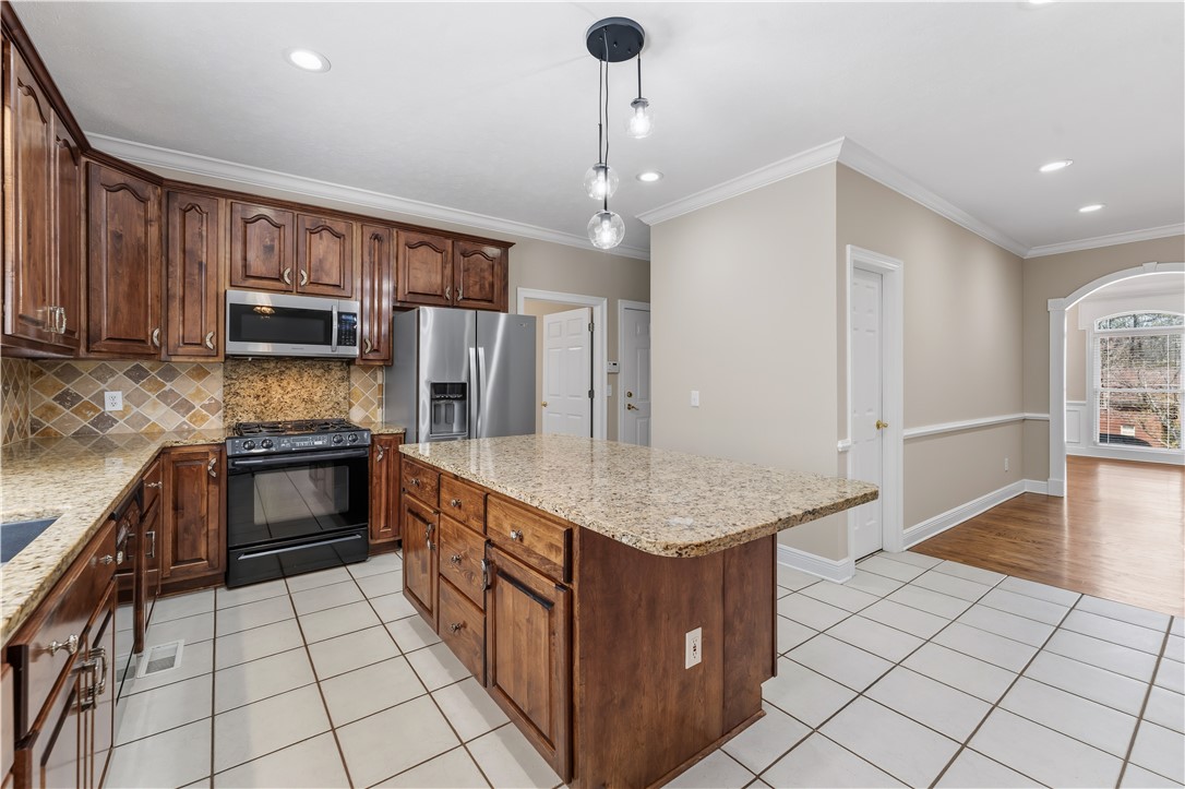 202 ASHETON LANE