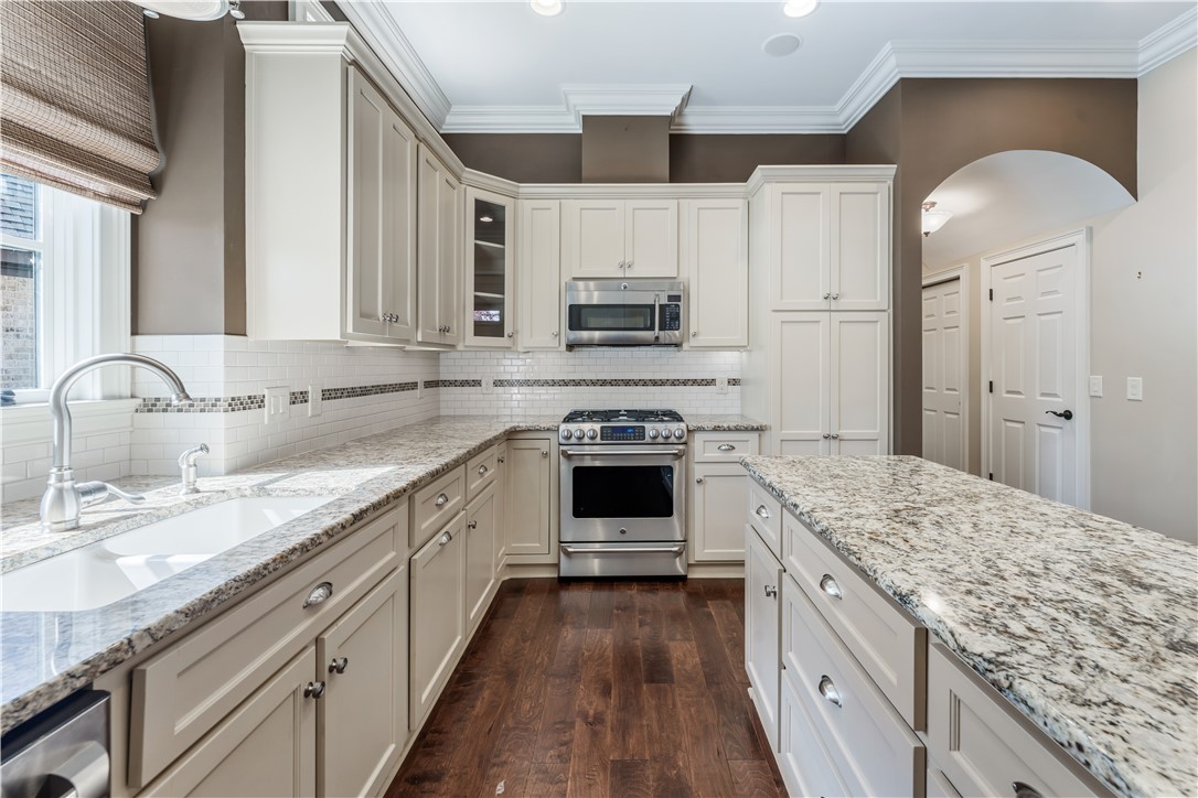1668 WOODLEY CIRCLE