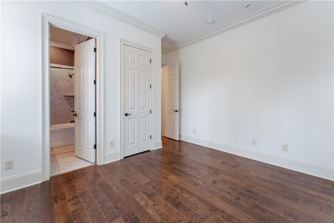 1668 WOODLEY CIRCLE