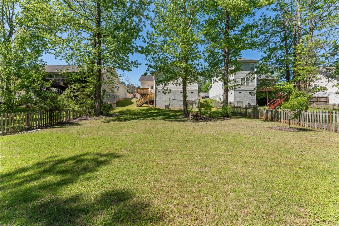 944 SANDSTONE LANE