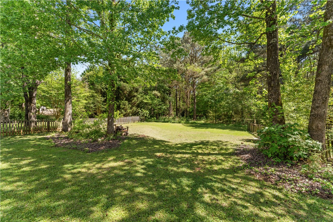 944 SANDSTONE LANE