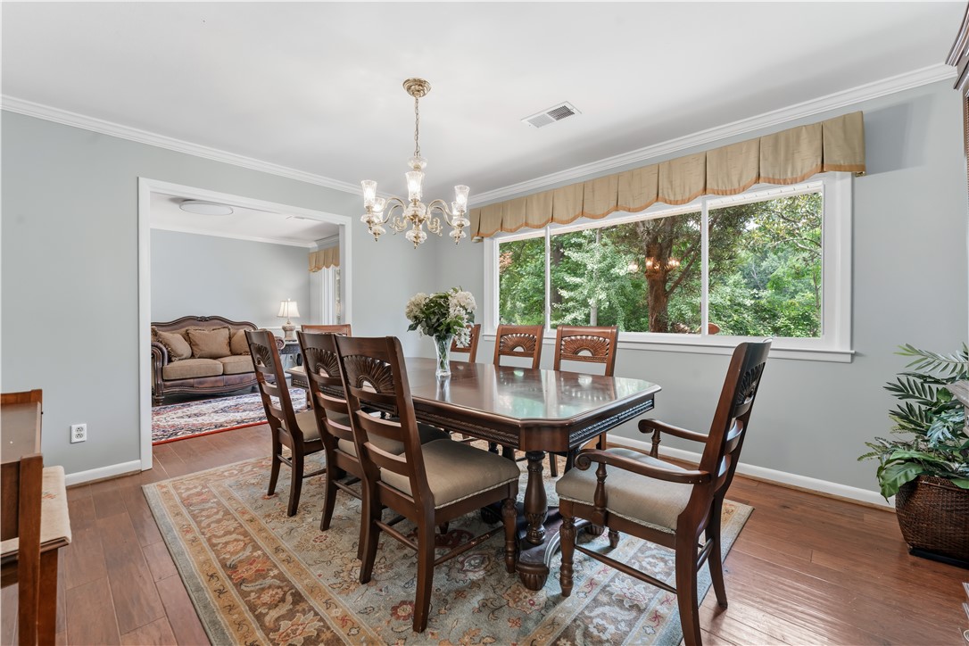 212 REDWOOD COURT