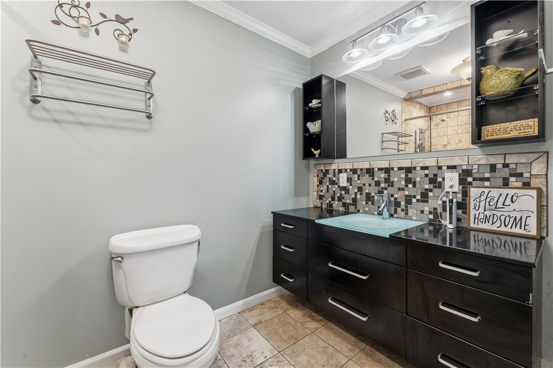 212 REDWOOD COURT