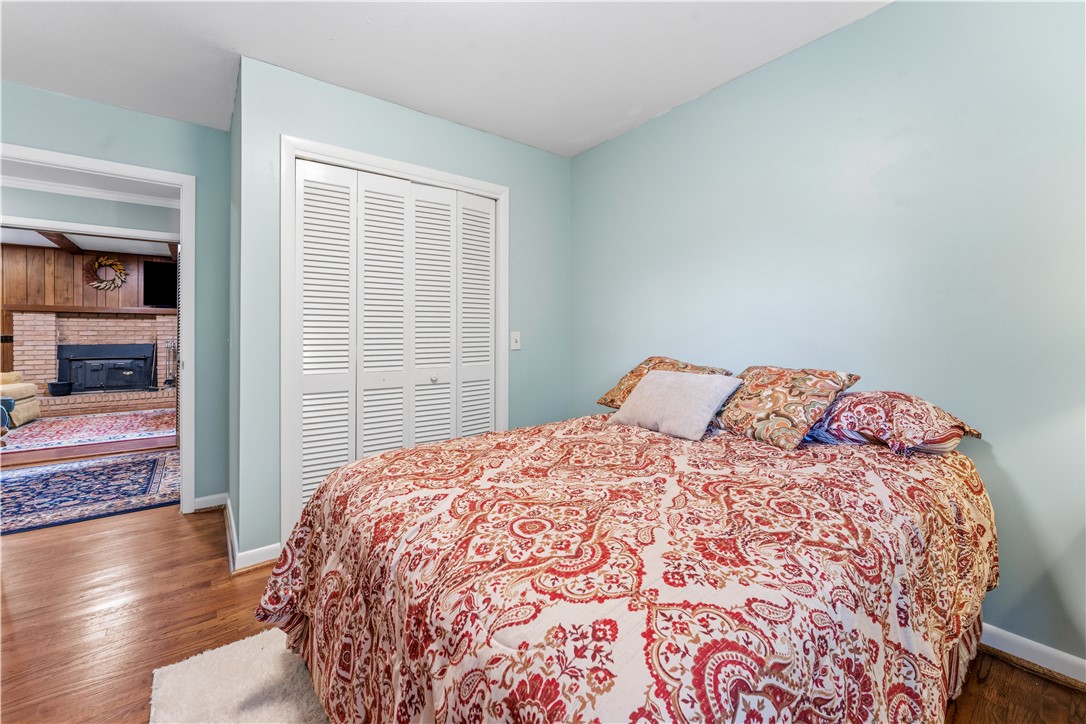 212 REDWOOD COURT