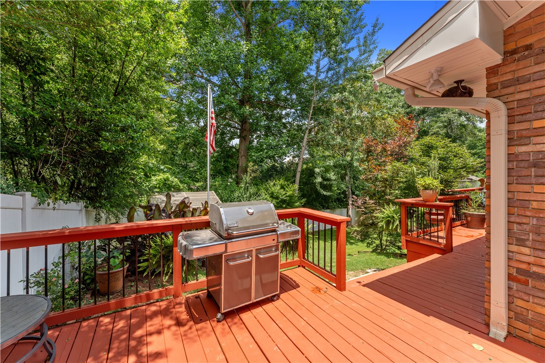 212 REDWOOD COURT